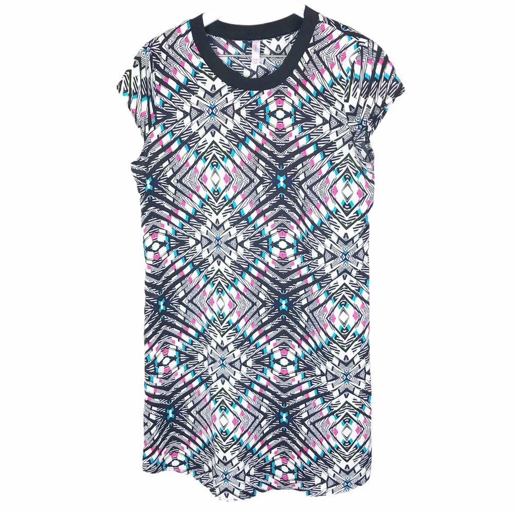 Xhilaration Colorful Kaleidoscope Abstract Print Cap Sleeve Shift Dress Medium